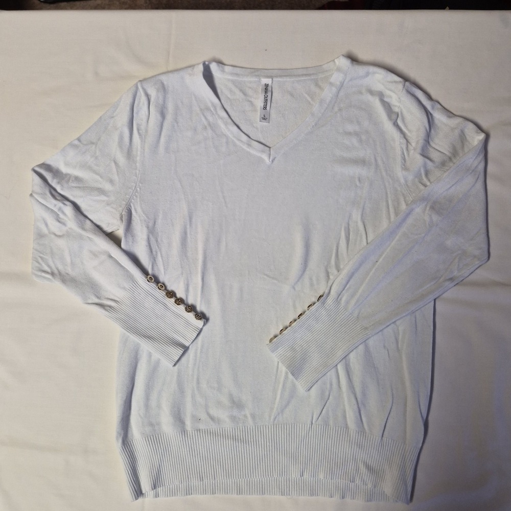Zenana Outfitters Womens White V-Neck Sweater Gold Button Cuff Long Sleeve L